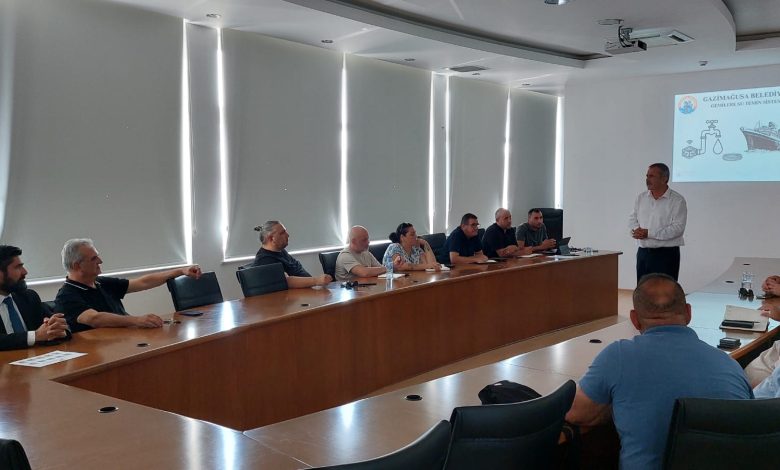 Gazimağusa Belediyesinde yapılan toplantıda gemilere su temini görüşüldü